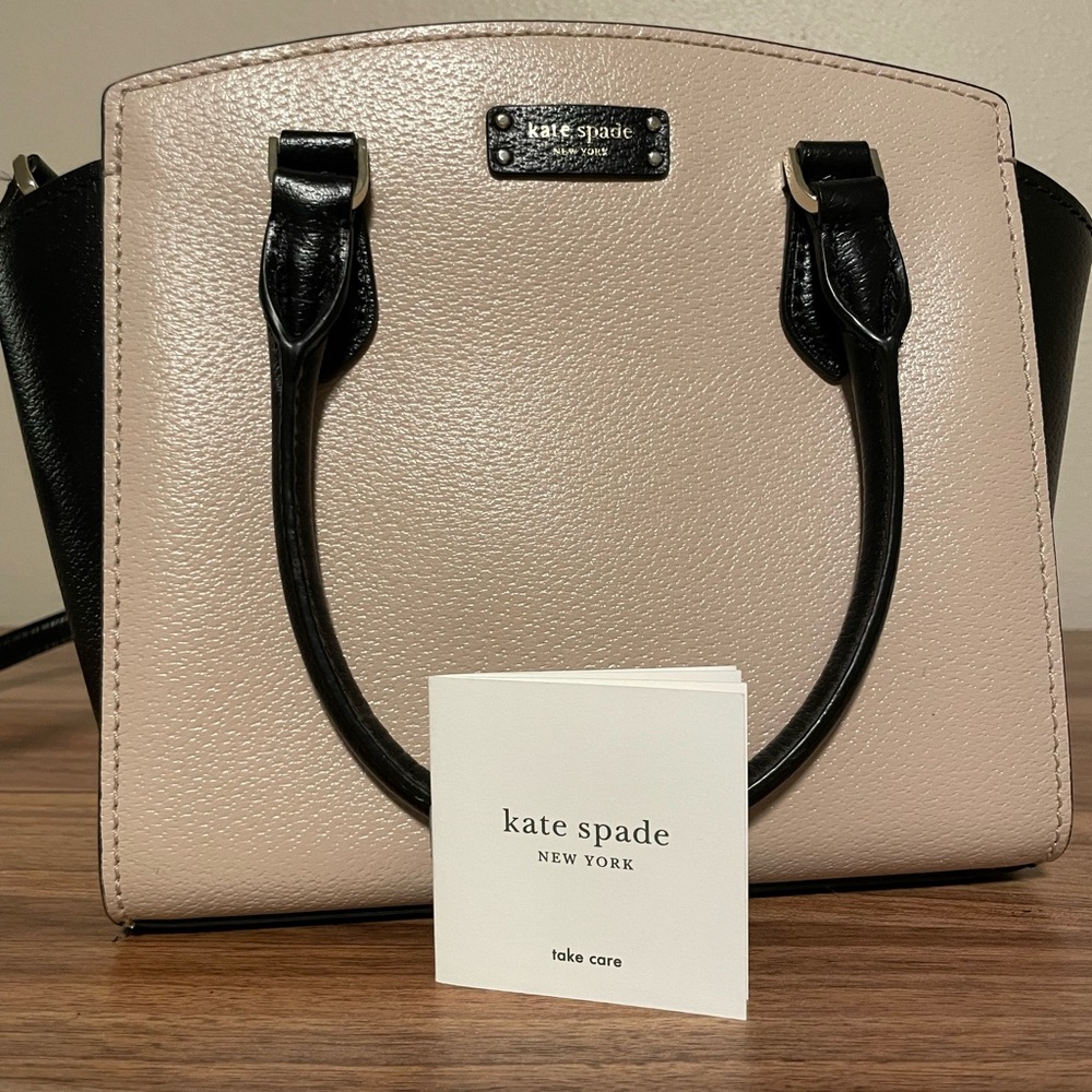 Kate Spade purse - Picture 1 of 7